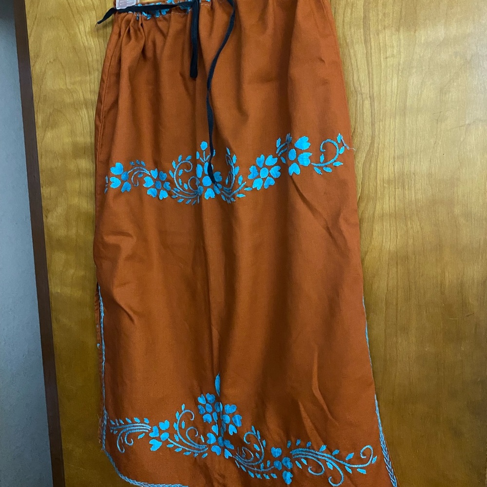 Unique dress/skirt. Vintage look embroidered cotton dress